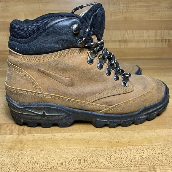 Vintage Nike air ACG Air Tumalo II Womens Hiking boots size 7 - Picture 1 of 7
